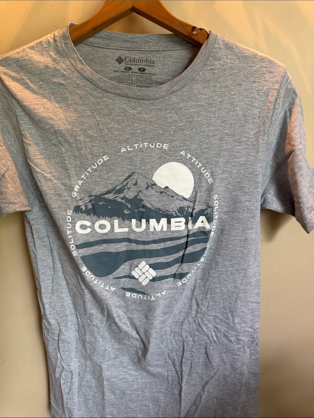 Columbia Heather Gray Mountain Graphic Short Sleeve Tee